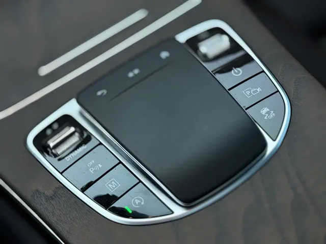 Mercedes-Benz GLC-Class — Фото автомобиля 16