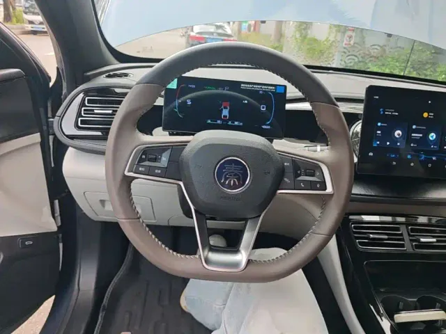 BYD Qin PLUS — Фото автомобиля 10