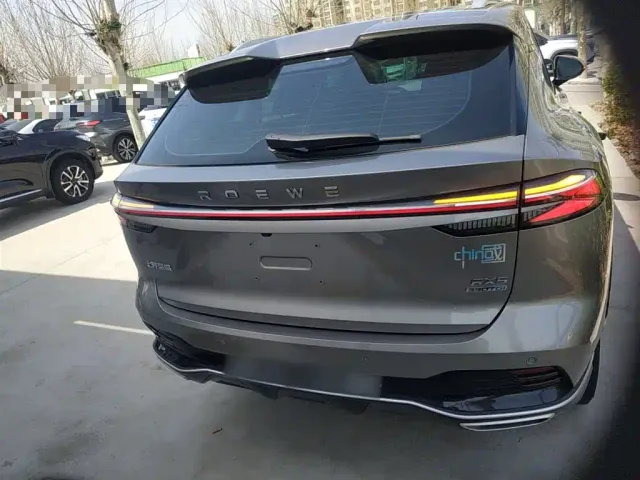 Roewe RX5 — Фото автомобиля 5