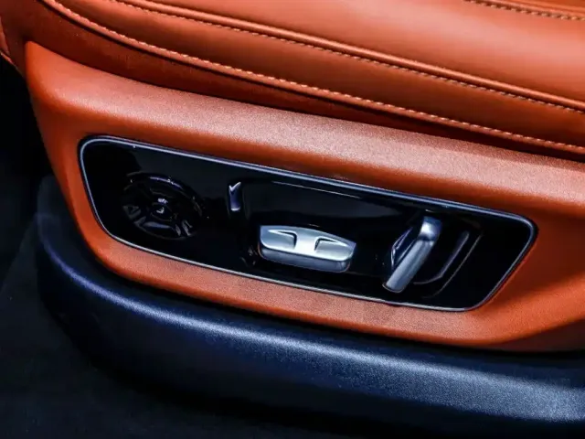 Li Auto L7 — Фото автомобиля 13