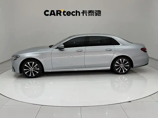 Mercedes-Benz E-Class — Фото автомобиля 8