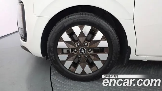 Hyundai Staria Staria 2WD автодом — Фото автомобиля 4