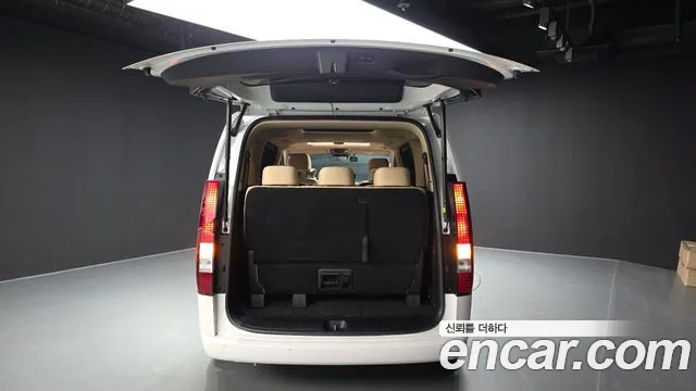 Hyundai Staria Staria L3.5 Tourer 11 мест — Фото автомобиля 29