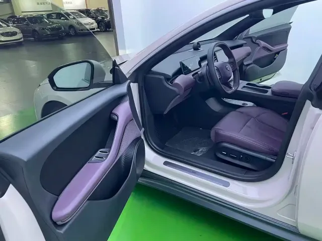 NIO NIO ET5 2022 75kWh — Фото автомобиля 15