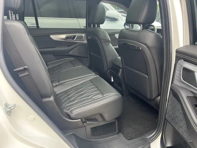 GAC Trumpchi GS8 — Фото автомобиля 13