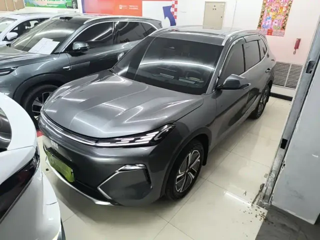 Фотография автомобиля — Geely Galaxy Starship 7 EM-i