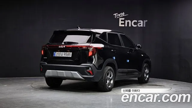 Kia Seltos Новый Seltos Бензин 2.0 2WD — Фото автомобиля 2