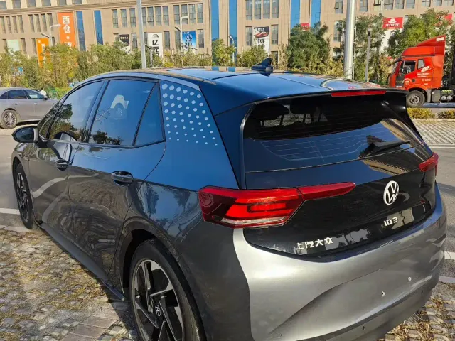 Volkswagen ID.3 — Фото автомобиля 4