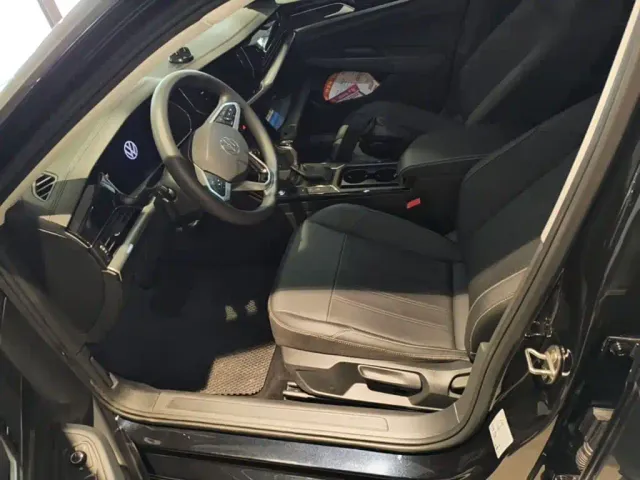 Volkswagen Passat — Фото автомобиля 19