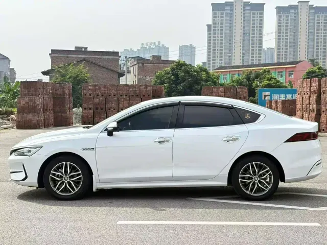 BYD Qin PLUS 2021 EV 500KM Luxury Model — Фото автомобиля 4