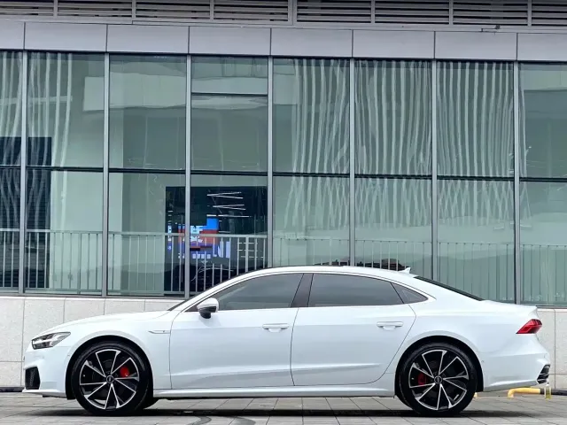 Audi A7L — Фото автомобиля 7