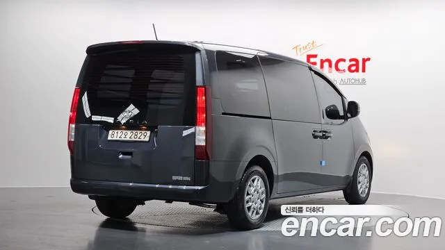 Hyundai Staria Staria Карго 3 места — Фото автомобиля 2