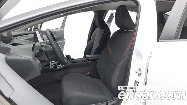 Toyota Prius 5th Gen — Фото автомобиля 10