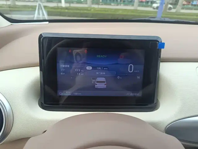 Wuling Hongguang Mini EV — Фото автомобиля 11