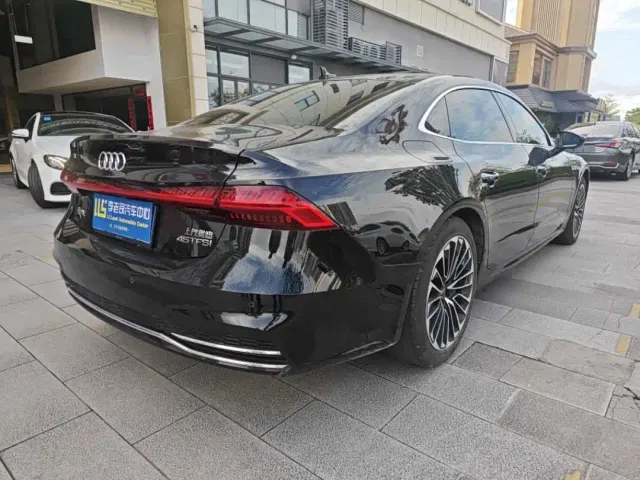 Audi A7L — Фото автомобиля 4