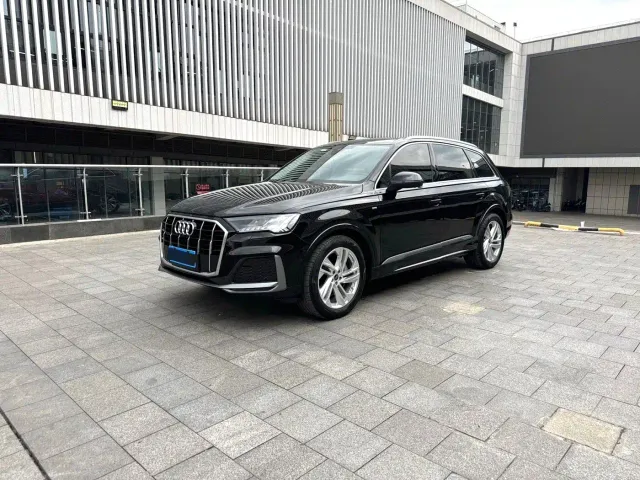 Фотография автомобиля — Audi Q7