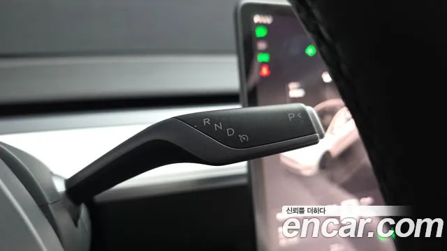 Tesla Model Y — Фото автомобиля 6