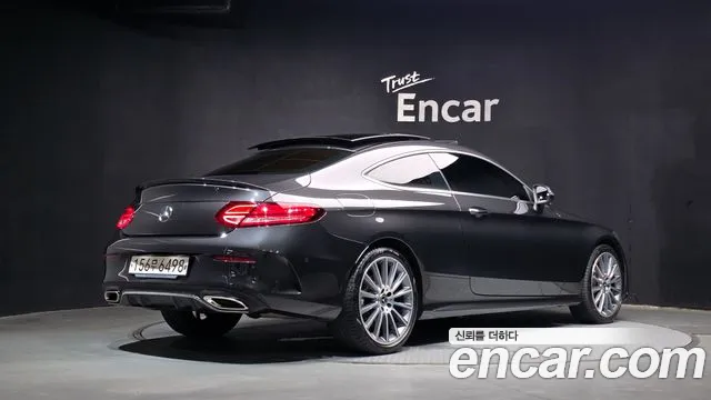 Mercedes-Benz C-Class — Фото автомобиля 2