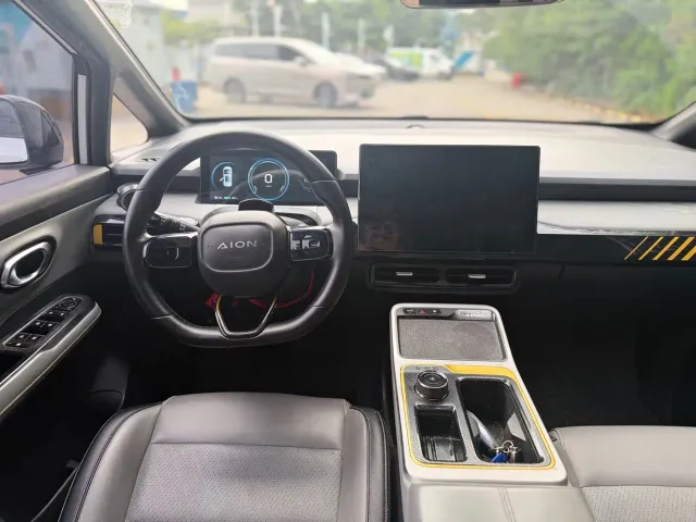 GAC Aion Y — Фото автомобиля 11