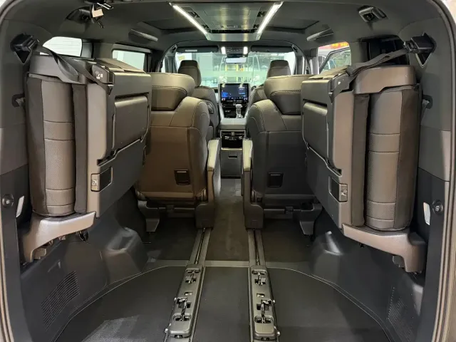 Toyota Alphard — Фото автомобиля 5