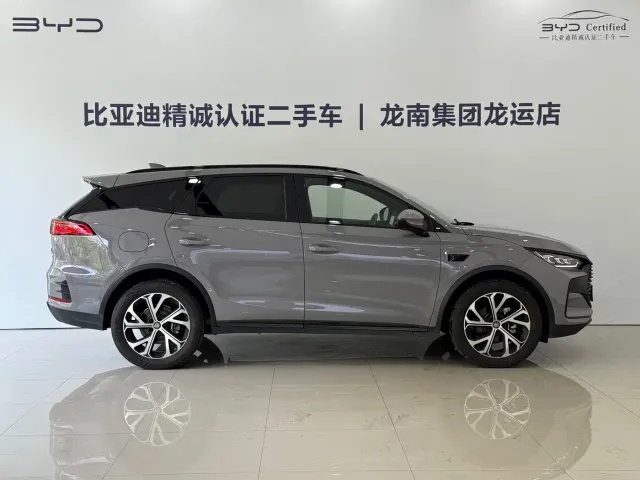 BYD Tang — Фото автомобиля 10