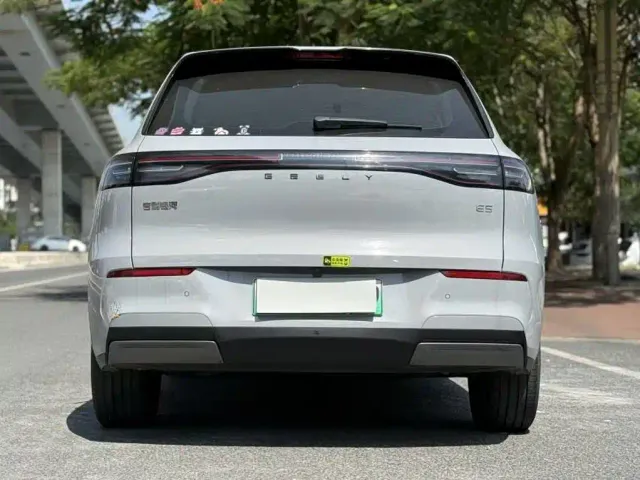 Geely Galaxy E5 — Фото автомобиля 4
