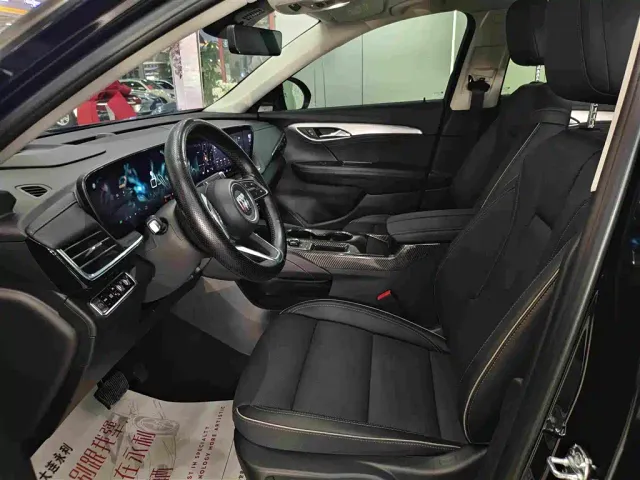 Buick Envision Plus — Фото автомобиля 4