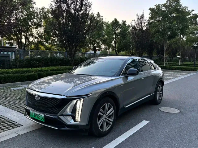 Cadillac Lyriq — Фото автомобиля 7