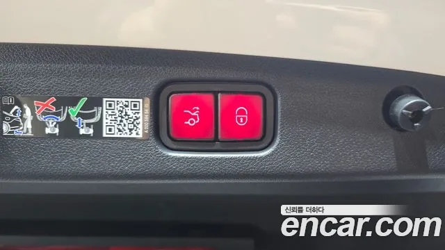 Mercedes-Benz E-Class — Фото автомобиля 18