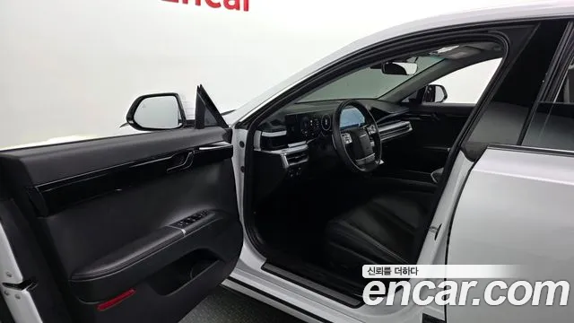 Hyundai Grandeur Grandeur (GN7) 2.5 Бензин 2WD — Фото автомобиля 10