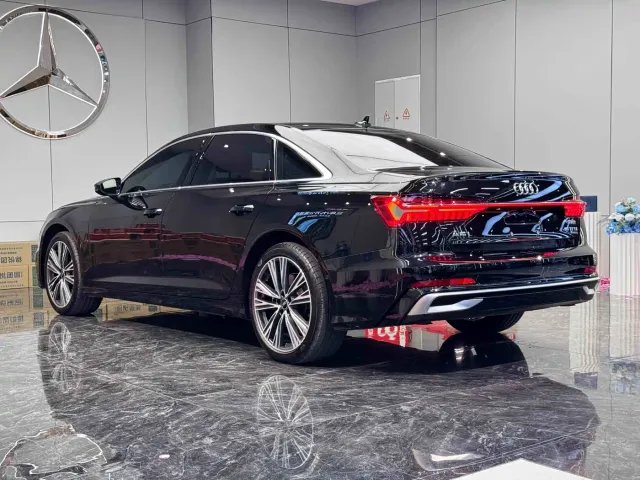 Audi A6L — Фото автомобиля 9
