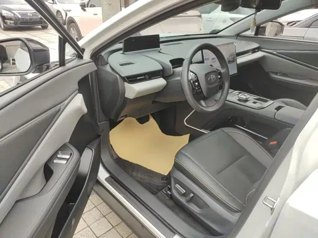 Toyota bZ5 — Фото автомобиля 15