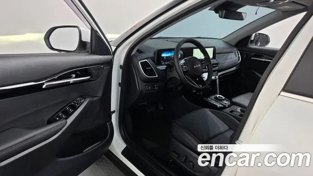 Kia Seltos — Фото автомобиля 15