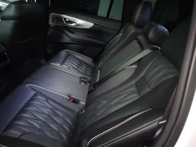GAC Trumpchi GS8 — Фото автомобиля 16