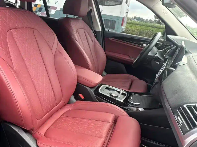 BMW iX3 — Фото автомобиля 5