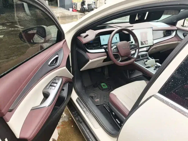 BYD Seal 07 DM-i — Фото автомобиля 11