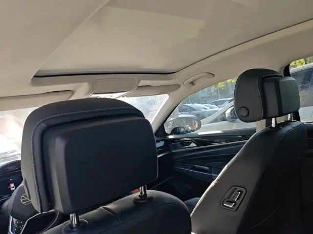 Volkswagen Passat — Фото автомобиля 14