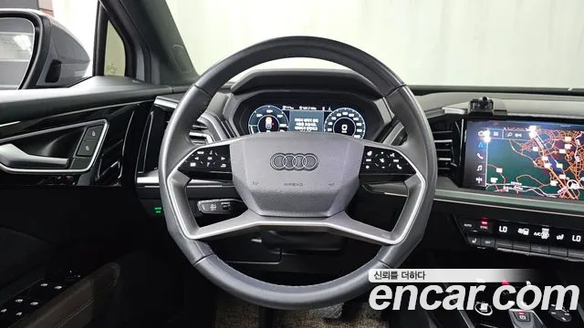 Audi Q4 e-tron — Фото автомобиля 13