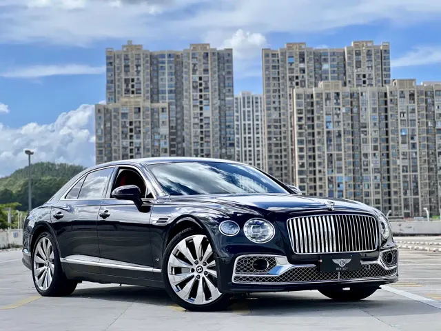 Bentley Flying Spur — Фото автомобиля 4