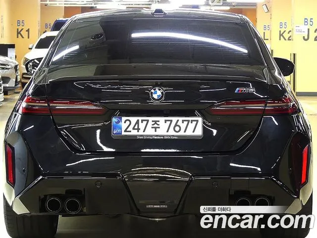 BMW M5 — Фото автомобиля 8