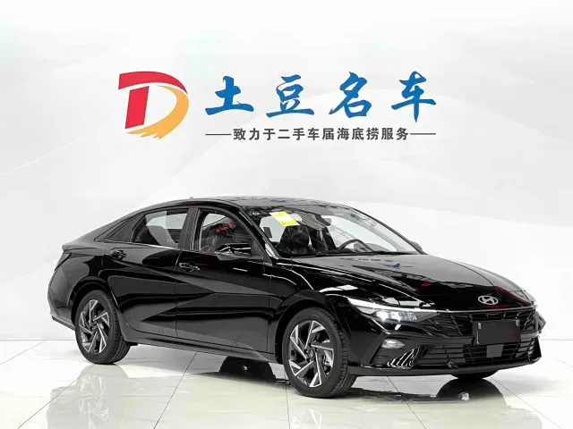 Hyundai Elantra — Фото автомобиля 3