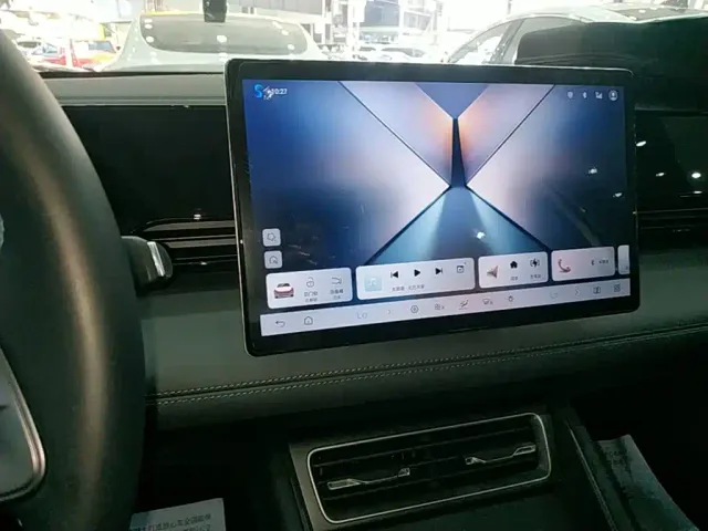BYD Qin L — Фото автомобиля 12