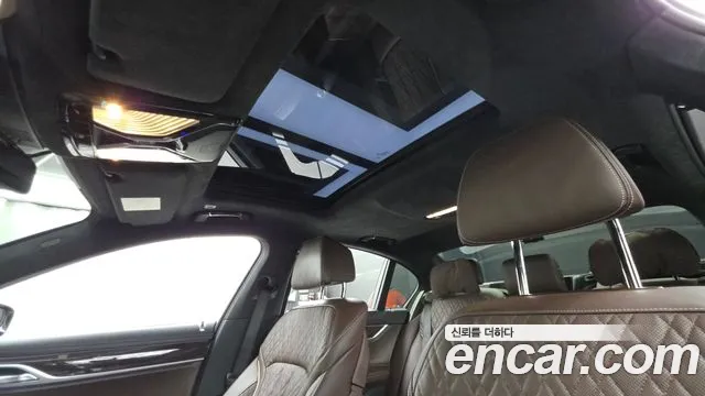 BMW 7 Series — Фото автомобиля 18