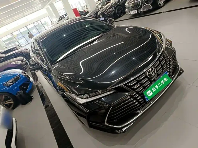 Toyota Avalon — Фото автомобиля 3