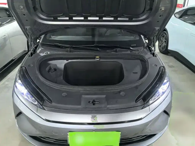 BYD Qin L — Фото автомобиля 19