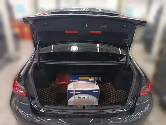 BMW 3 Series — Фото автомобиля 23