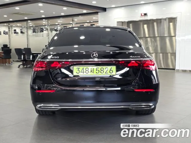 Mercedes-Benz E-Class — Фото автомобиля 7