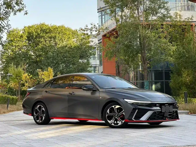 Hyundai Elantra — Фото автомобиля 6
