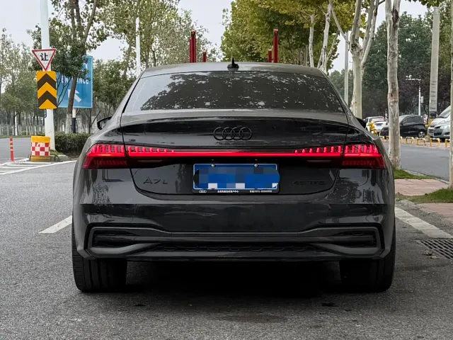 Audi A7L — Фото автомобиля 5