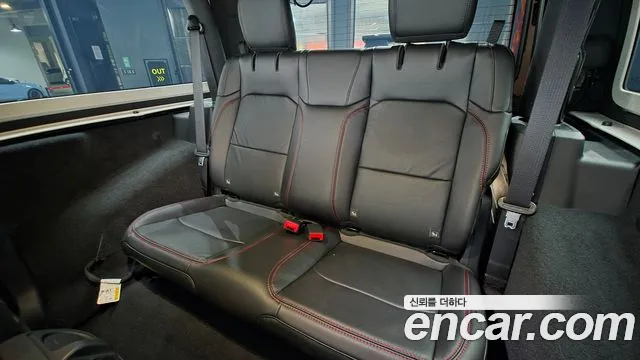 Jeep Wrangler JL — Фото автомобиля 26